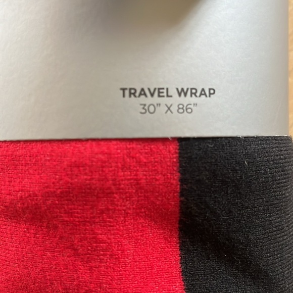 NWT Travel Wrap - Picture 3 of 4